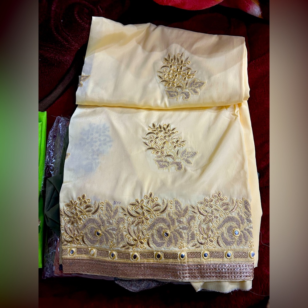 Brand new! Unstitched 3- piece Indian Suit